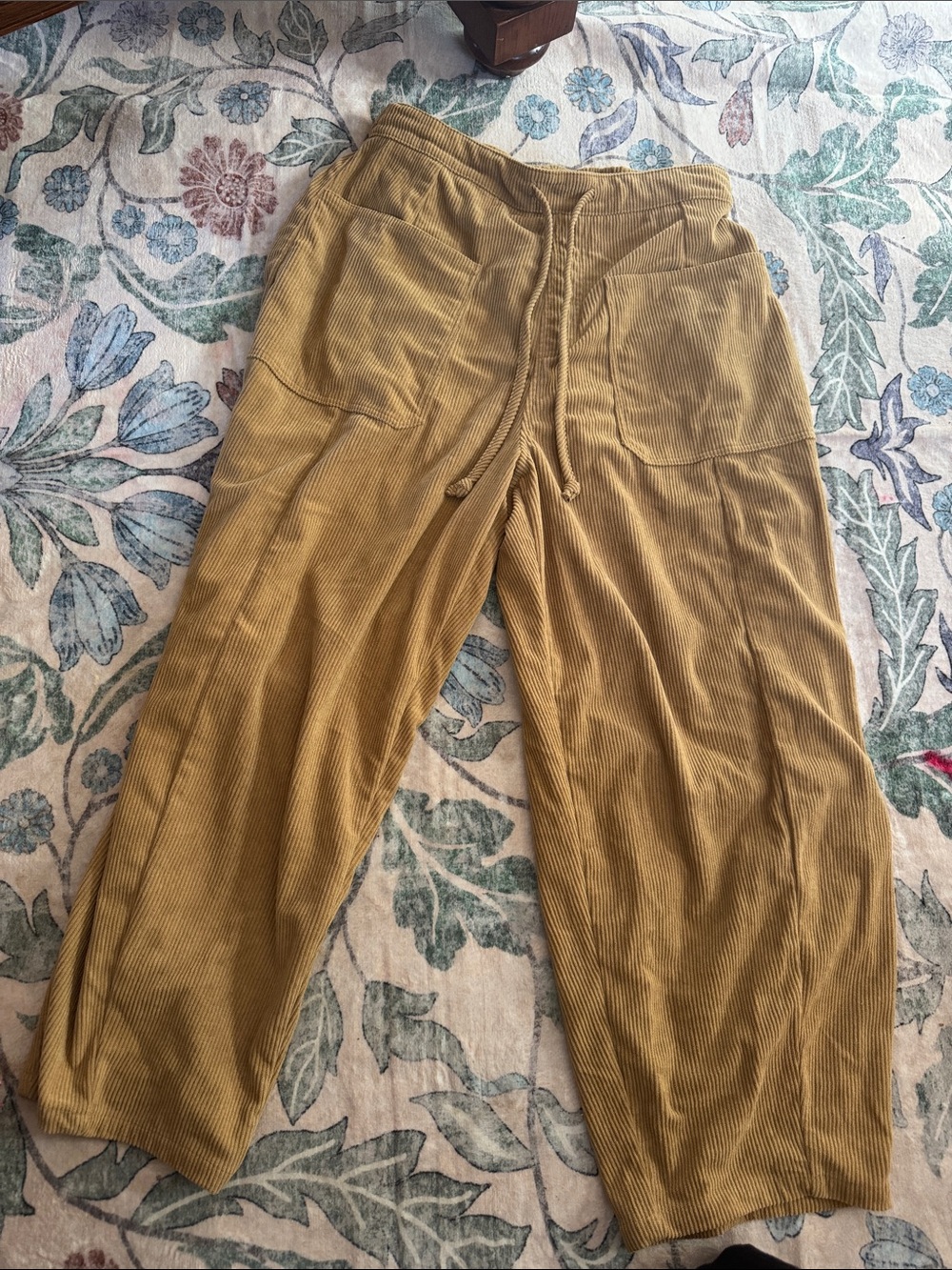 Women’s Casual Corduroy Drawstring Pants - Tan